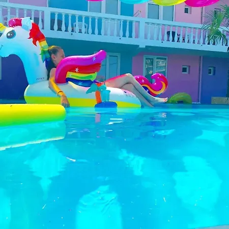 Cactus Camin Studentesc Pentru Elevi Si Studenti Apartament Costineşti