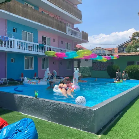 Cactus Camin Studentesc Pentru Elevi Si Studenti Costineşti