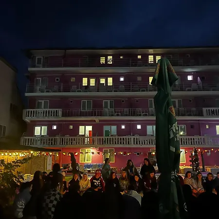 Cactus Camin Studentesc Pentru Elevi Si Studenti Condominio Costinesti